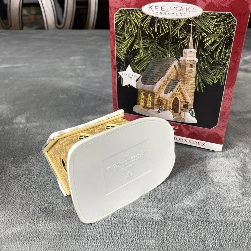 Hallmark Keepsake Ornament Candlelight Services Series The Stone Church 1998